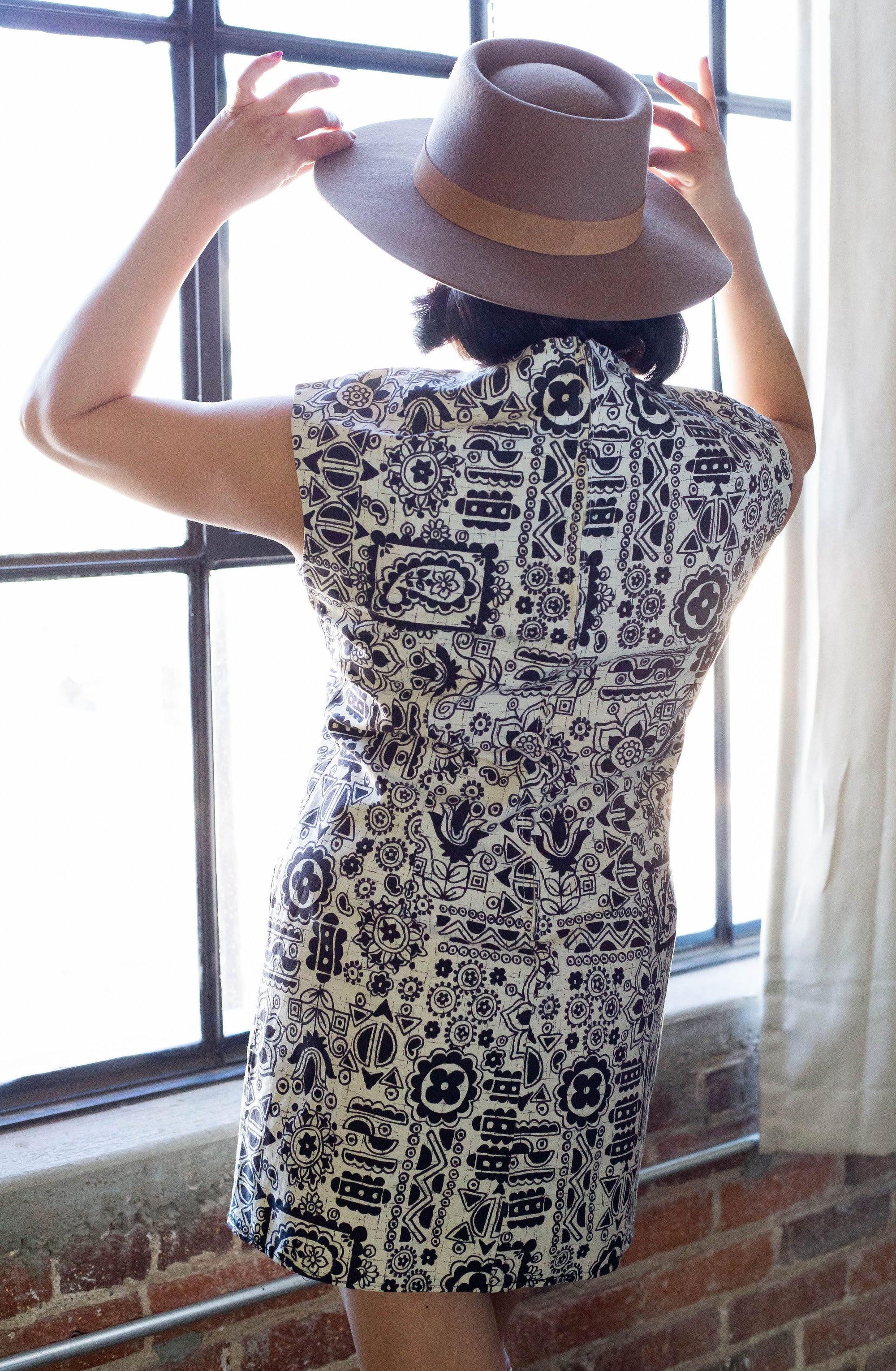 70's Abstract Mini Dress (S-M)